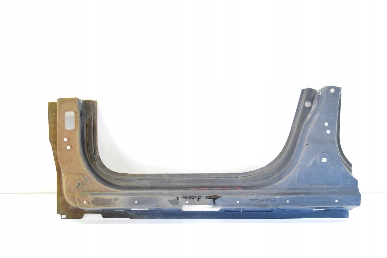 Bas de caisse gauche Dacia Sandero.jpeg