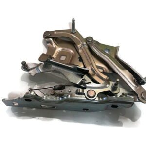 Compas de capot droit Audi A5.jpg