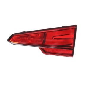 Feu arriere droit2C sur hayon Audi A4.jpg