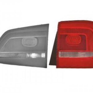 Feu arriere gauche2C sur aile Volswagen Touran.jpg